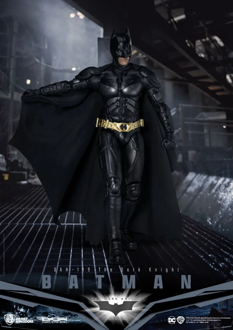 BATMAN DARK KNIGHT STANDARD VERSION ACTION FIGURE
