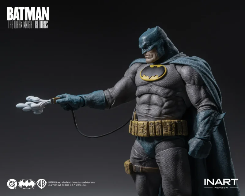 BATMAN THE DARK KNIGHT RETURNS BLUE SUIT 1/12 ACTION FIGURE