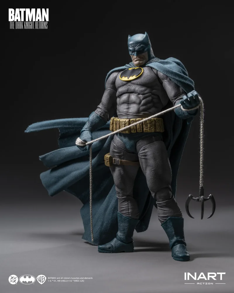 BATMAN THE DARK KNIGHT RETURNS BLUE SUIT 1/12 ACTION FIGURE