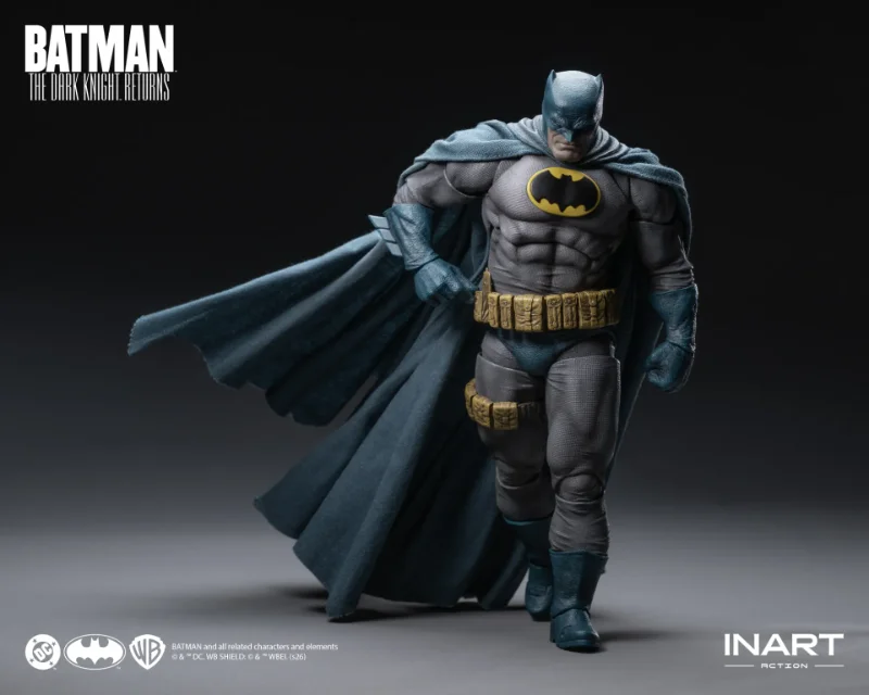 BATMAN THE DARK KNIGHT RETURNS BLUE SUIT 1/12 ACTION FIGURE