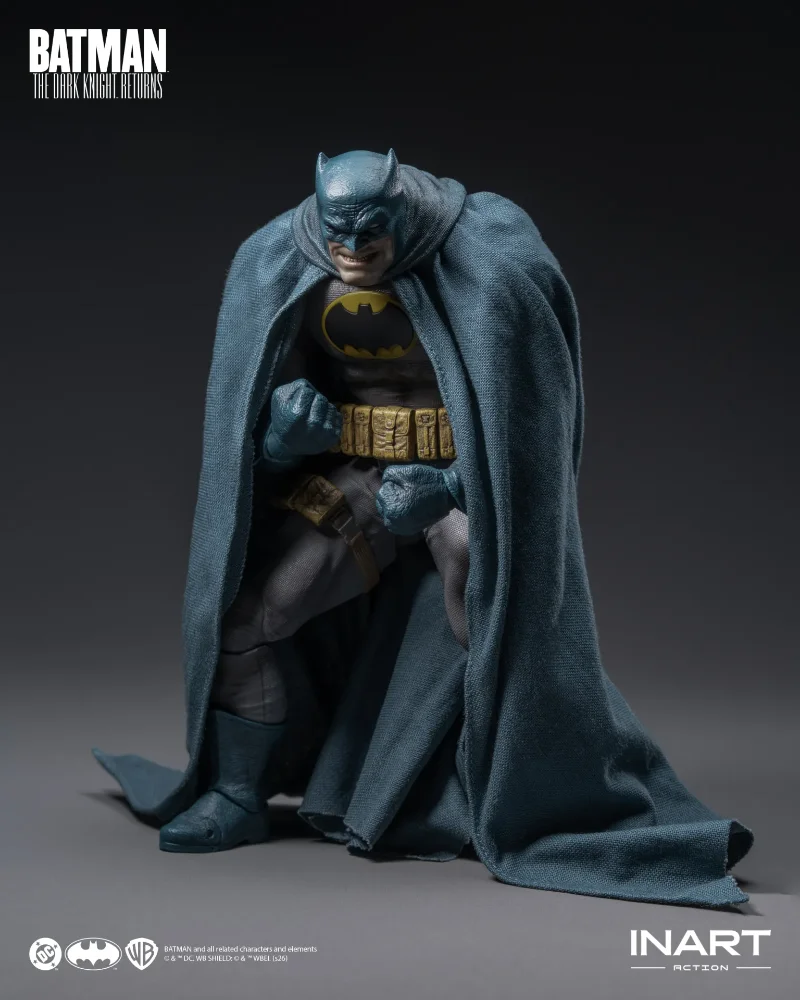 BATMAN THE DARK KNIGHT RETURNS BLUE SUIT 1/12 ACTION FIGURE