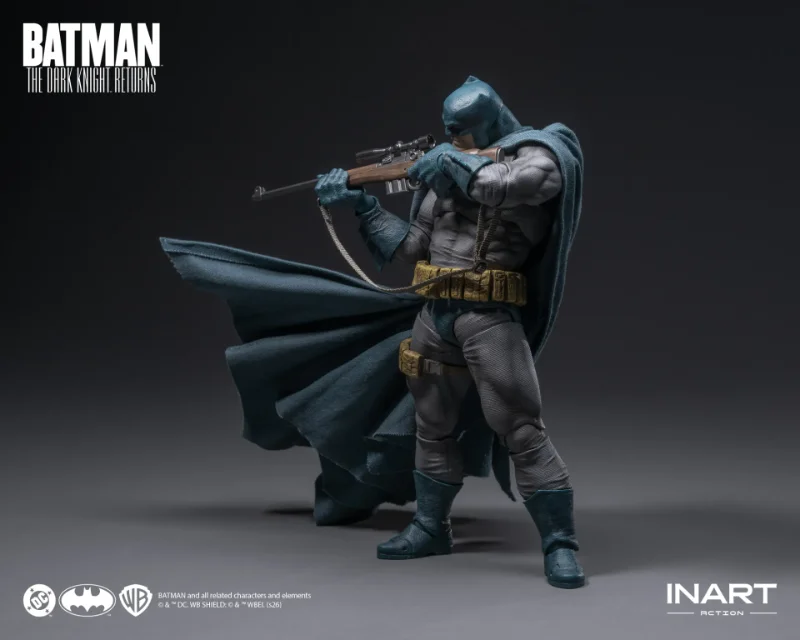 BATMAN THE DARK KNIGHT RETURNS BLUE SUIT 1/12 ACTION FIGURE