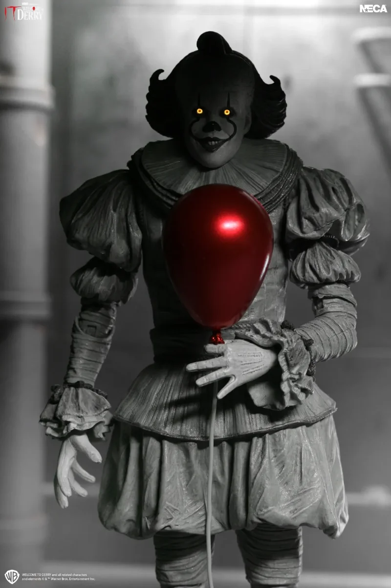 IT WELCOME TO DERRY PENNYWISE BLACK & WHITE ULTIMATE ACTION FIGURE
