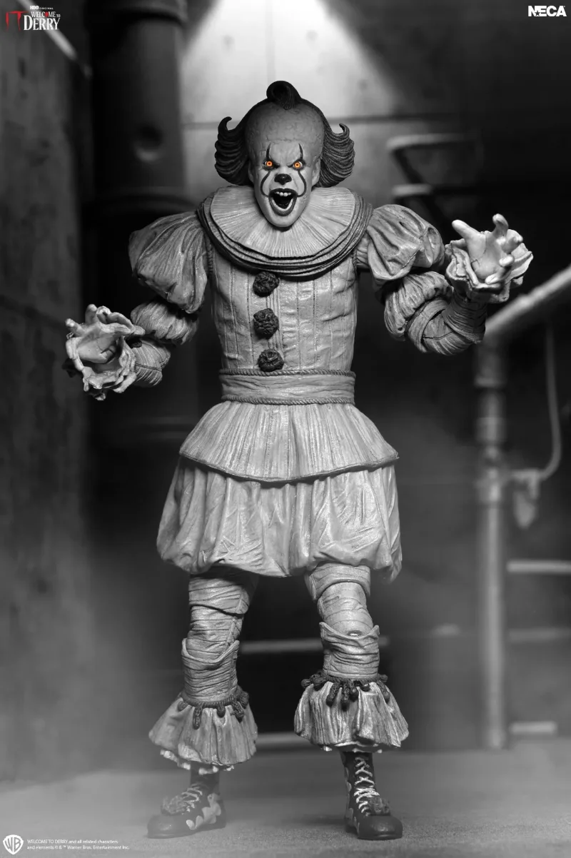 IT WELCOME TO DERRY PENNYWISE BLACK & WHITE ULTIMATE ACTION FIGURE