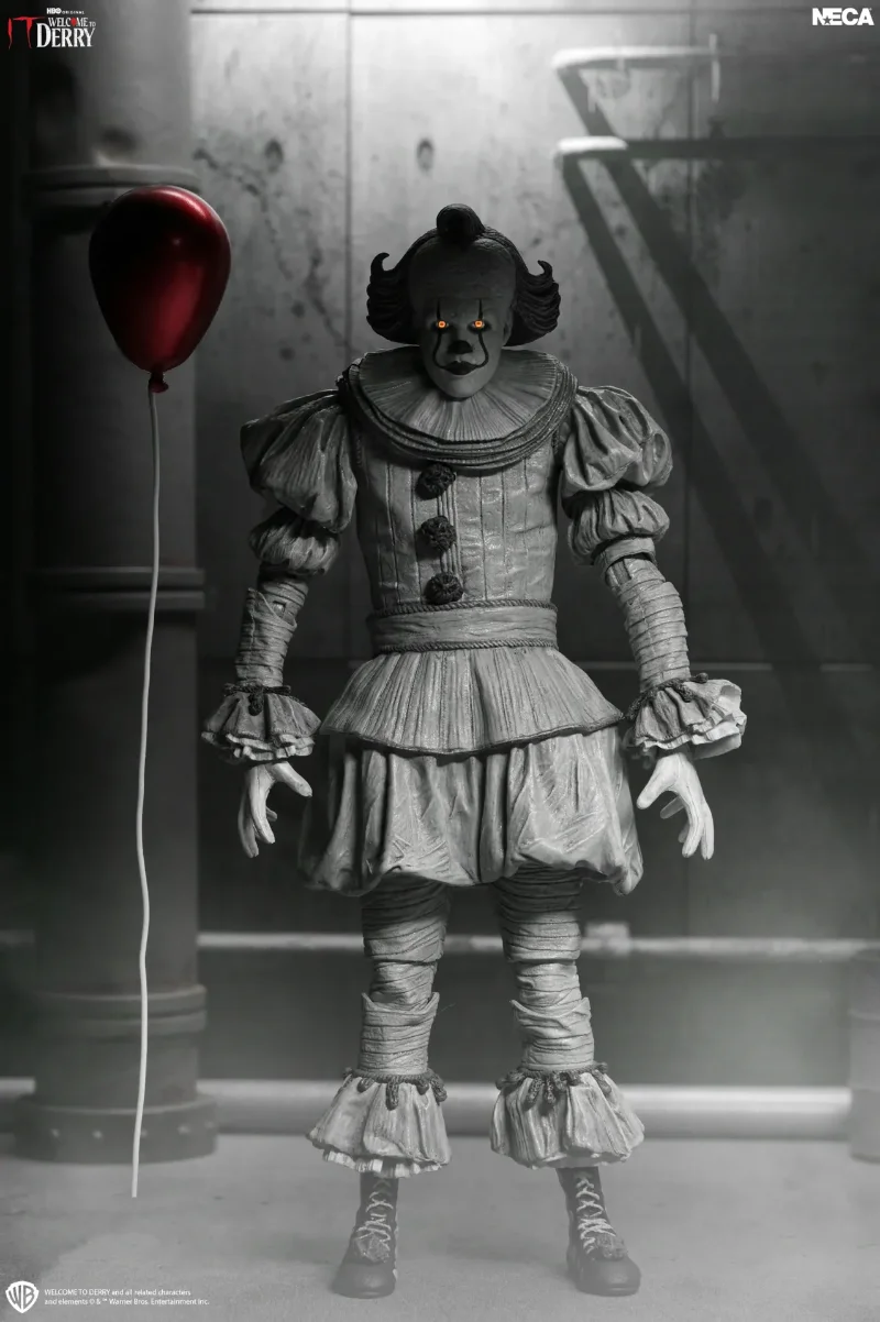 IT WELCOME TO DERRY PENNYWISE BLACK & WHITE ULTIMATE ACTION FIGURE