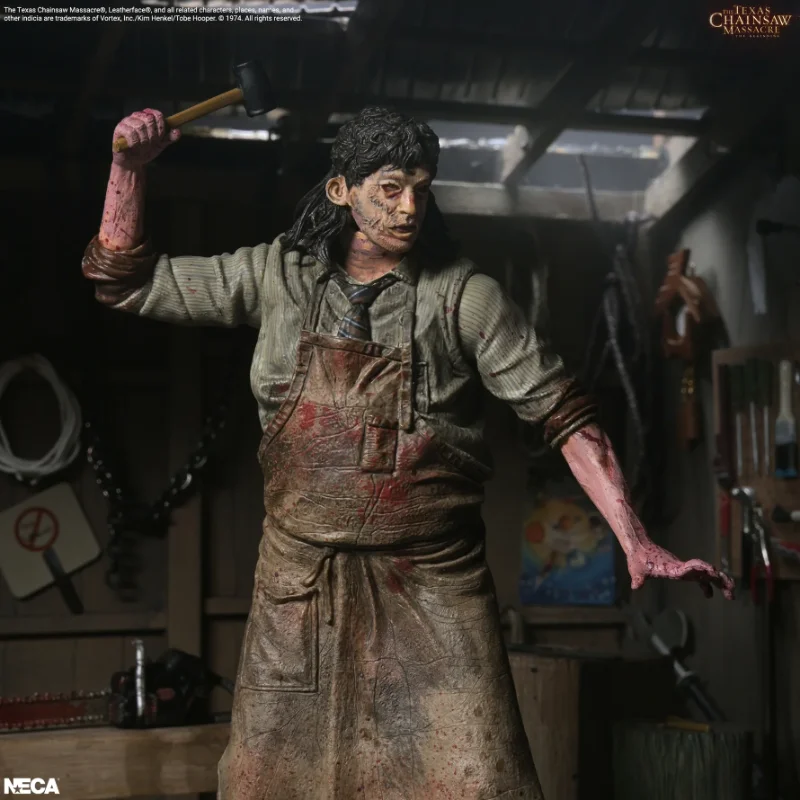 THE TEXAS CHAINSAW MASSACRE THE BEGINNING SLUAGHTERHOUSE ACTION FIGURE BOX SET