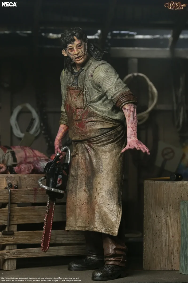THE TEXAS CHAINSAW MASSACRE THE BEGINNING SLUAGHTERHOUSE ACTION FIGURE BOX SET
