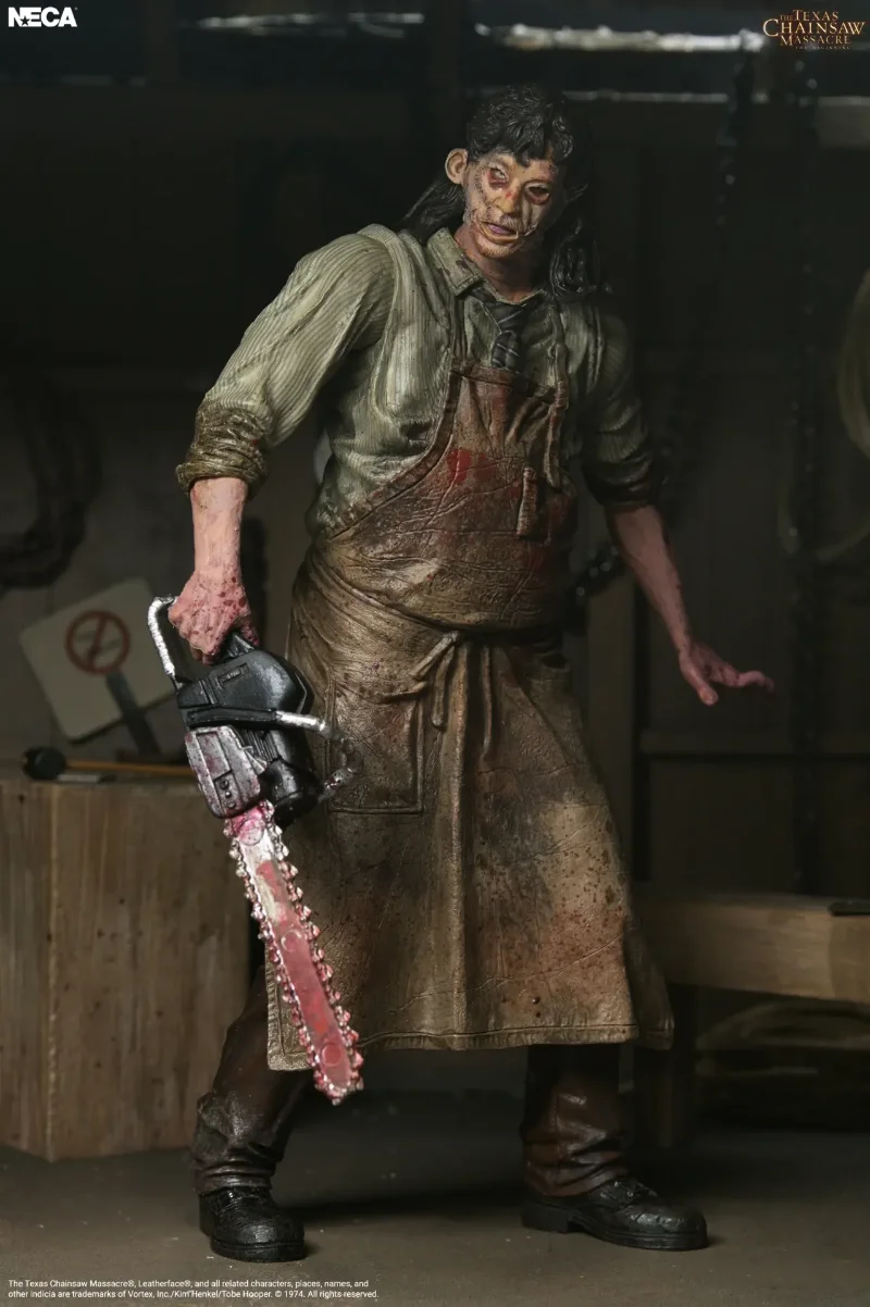 THE TEXAS CHAINSAW MASSACRE THE BEGINNING SLUAGHTERHOUSE ACTION FIGURE BOX SET