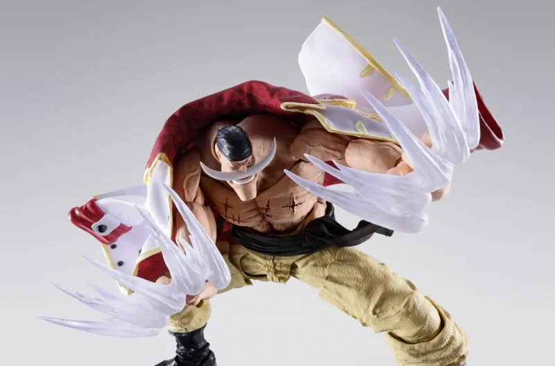 S.H. FIGUARTS - ONE PIECE EDWARD NEWGATE WHITEBEARD MARINEFORD