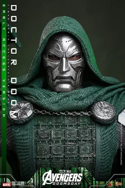 hot-toys-clone-hot-toys-avengers-doomsday-movie-masterpiece-doctor-doom