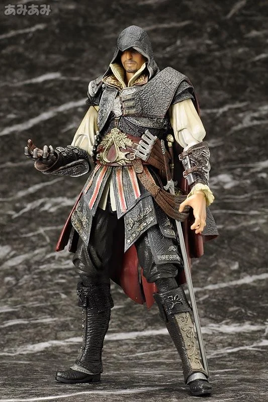 PLAY ARTS KAI ASSASSIN CREED - EZIO