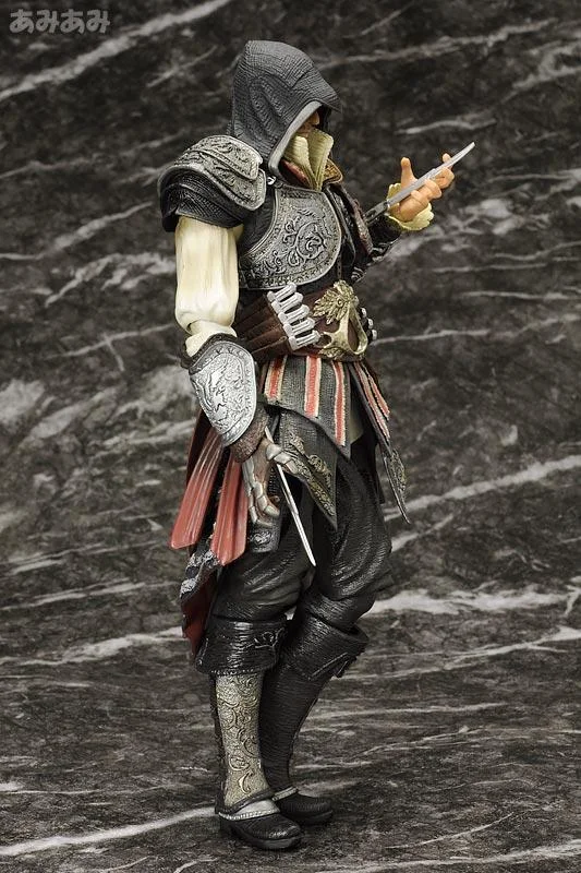PLAY ARTS KAI ASSASSIN CREED - EZIO