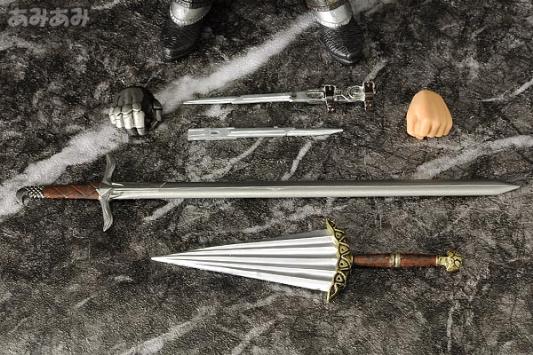 PLAY ARTS KAI ASSASSIN CREED - EZIO