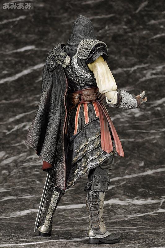 PLAY ARTS KAI ASSASSIN CREED - EZIO