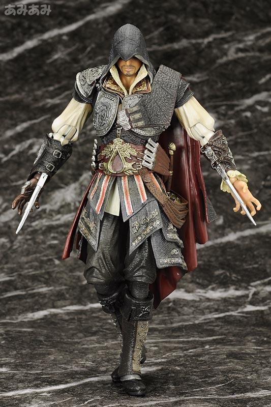 PLAY ARTS KAI ASSASSIN CREED - EZIO