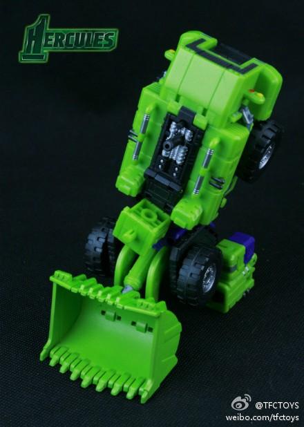 TFC TOYS - STRUCTOR