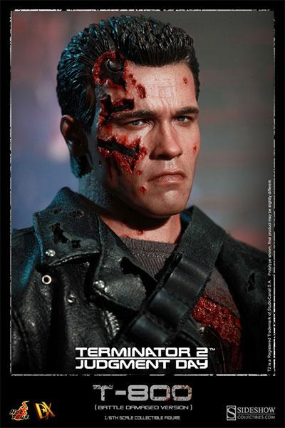 1/6 HOT TOYS - TERMINATOR 2 T-800 (BATTLE DAMAGED)