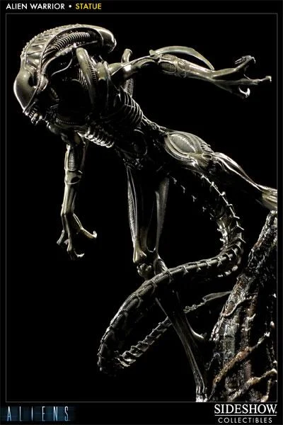 ALIENS ALIEN WARRIOR STATUE