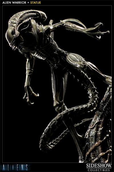 ALIENS ALIEN WARRIOR STATUE