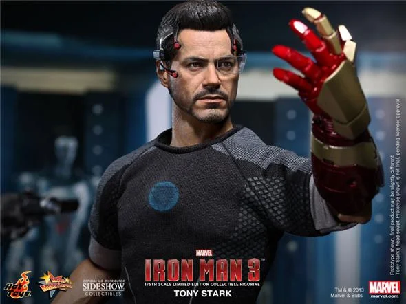 1/6 HOT TOYS - TONY STARK FROM IRON MAN 3