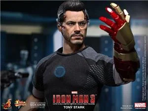 hot-toys-tony-stark-from-iron-man-3