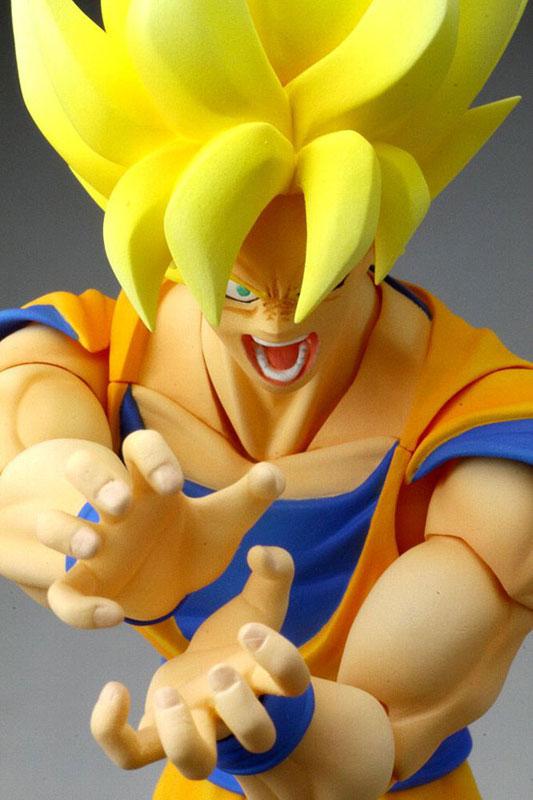S.H. FIGUARTS DRAGON BALL Z SON GOKU SUPERSAIYAN
