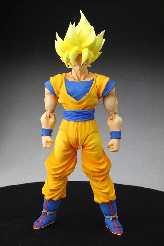 S.H. FIGUARTS DRAGON BALL Z SON GOKU SUPERSAIYAN