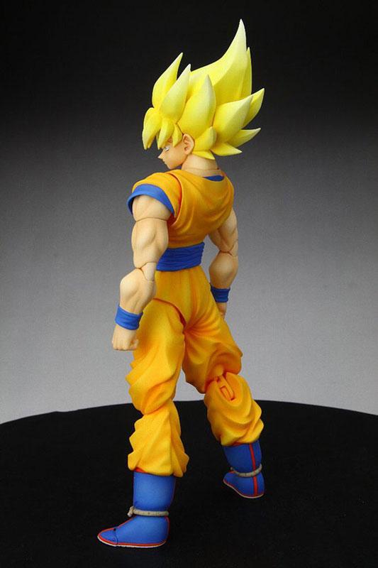 S.H. FIGUARTS DRAGON BALL Z SON GOKU SUPERSAIYAN
