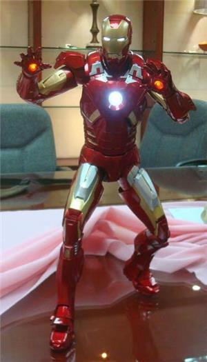 1/4 AVENGERS IRON MAN