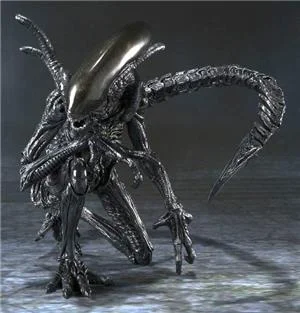 bandai-sh-monsterarts-sh-monsterarts-monsterarts-avp-alien-warrior