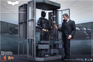 hot-toys-batman-armory-wayne-and-alfred