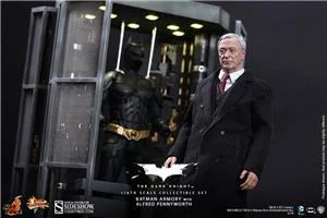 hot-toys-batman-armory-with-alfred