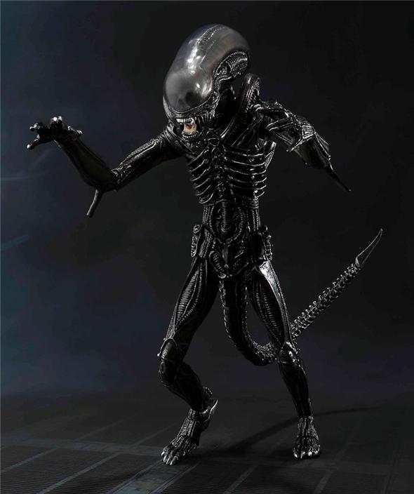 MONSTERARTS ALIEN BIG CHAP