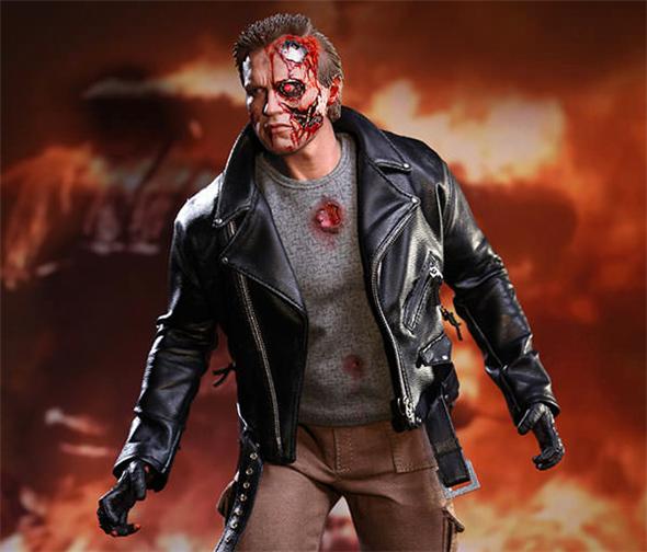 1/6 HOT TOYS - TERMINATOR T-800 BATTLE DAMAGED
