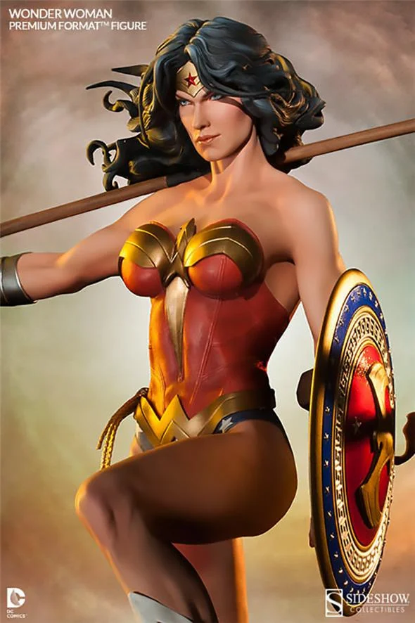 WONDER WOMAN PREMIUM FORMAT FIGURE