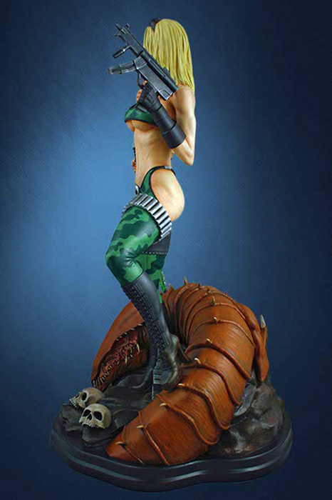 HEAVY METAL ALIEN MARINE GIRL STATUE