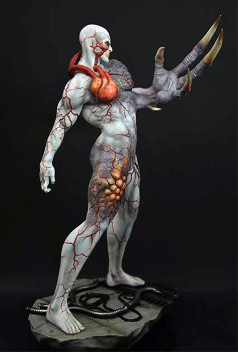 RESIDENT EVIL TYRANT STATUE