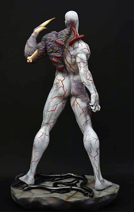 RESIDENT EVIL TYRANT STATUE