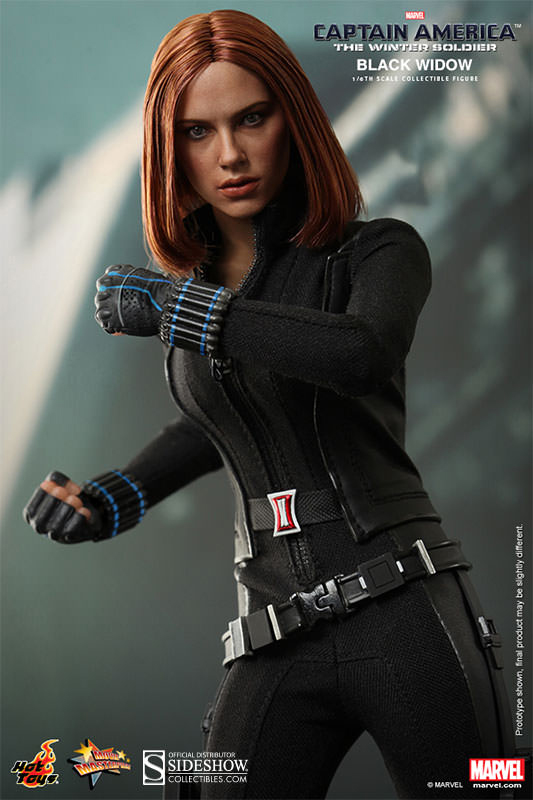 1/6 HOT TOYS - CAPTAIN AMERICA BLACK WIDOW