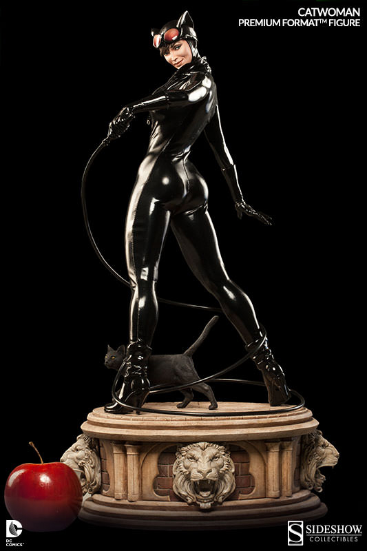 SIDESHOW CATWOMAN PREMIUM FORMAT FIGURE