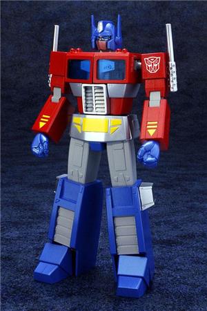 fewture-fewture-ex-gohkin-transformers-cybertron-initial-supreme-commander-convoy