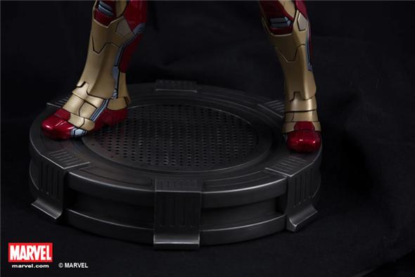 1/4 STATUE (XM STUDIOS) IRON MAN MARK 42