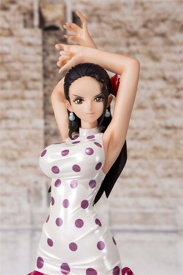 ONE PIECE - FIGUARTS ZERO VIOLET