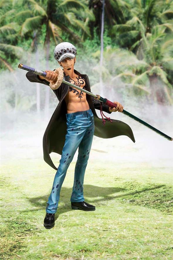 ONE PIECE - FIGUARTS ZERO TRAFALGAR LAW - DRESSROSA