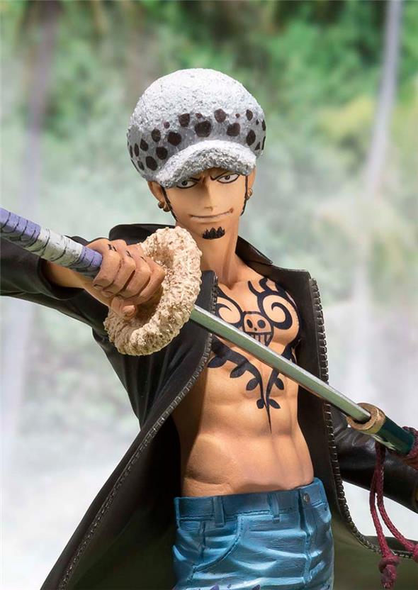 ONE PIECE - FIGUARTS ZERO TRAFALGAR LAW - DRESSROSA