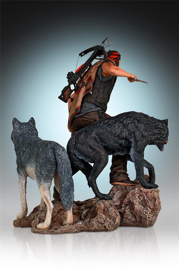 WALKING DEAD DARYL AND WOLVES STATUE
