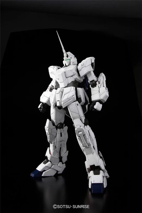 1/60 PERFECT GRADE - GUNDAM UNICORN RX-0