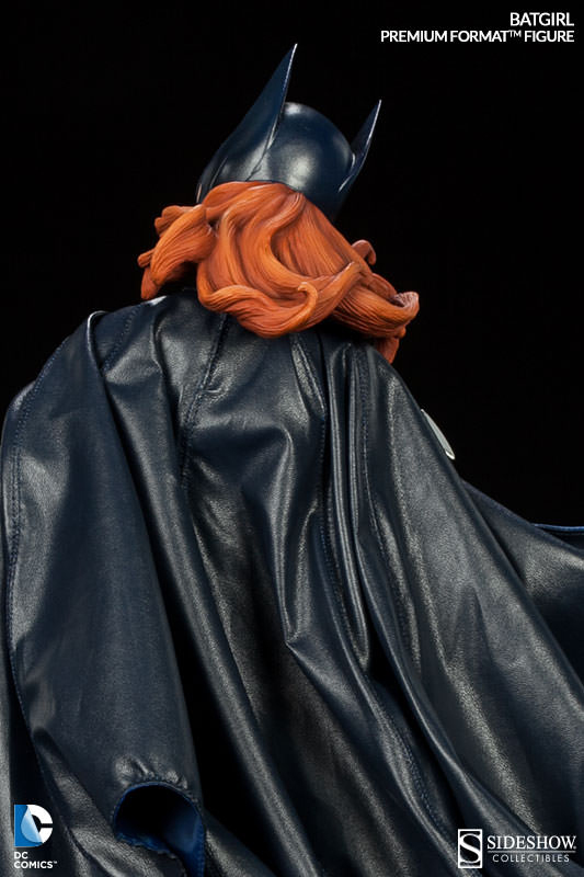 BATGIRL PREMIUM FORMAT FIGURE