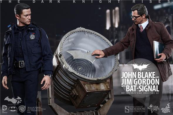 1/6 HOT TOYS - JOHN BLAKE AND JIM GORDON WITH BATSIGNAL