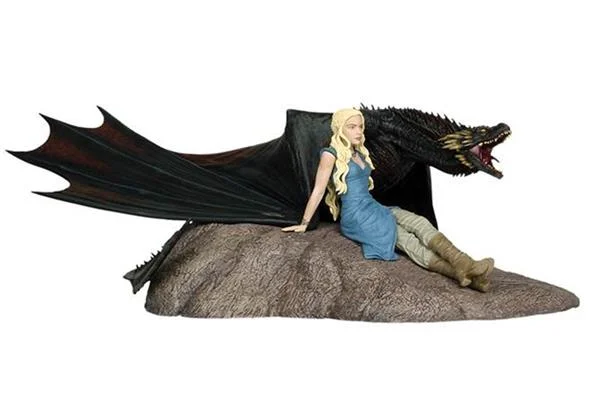 GAME OF THRONES DAENERY AND DRAGON STATUE